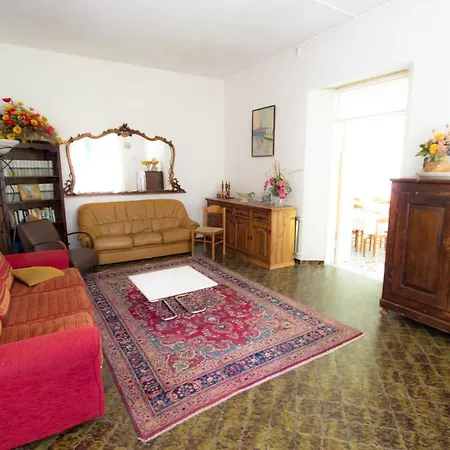 Olga Hotel 2*